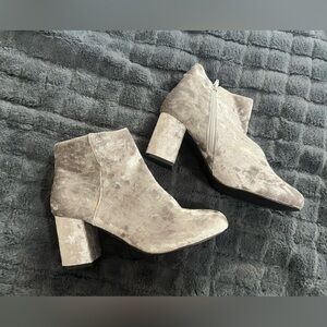 Diba Women's Tan Ankle Booties